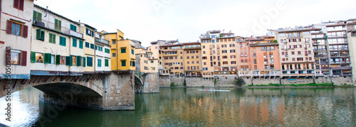 Ponte Vecchio bridge architecture over Arno river in Italy, Florence © altana_studio