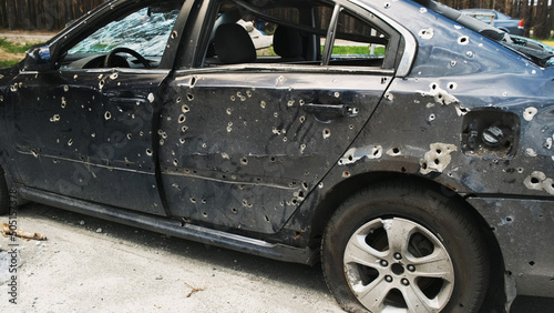 Shot car in Irpin, the consequences of the invasion of Russian troops in Ukraine photo