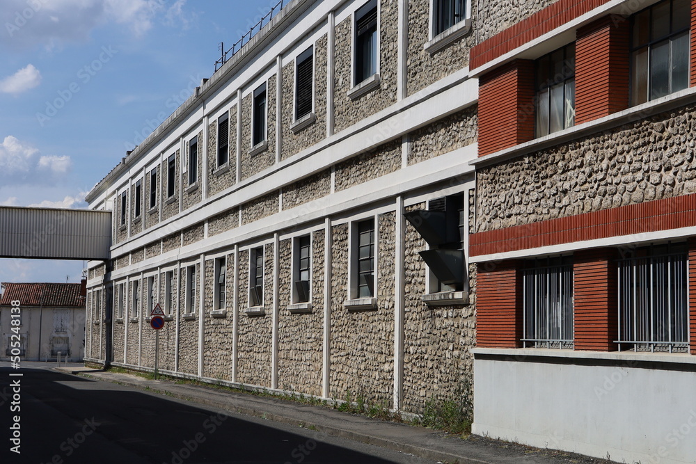 Anciennes usines et ancien siège de l'entreprise Leroy Somer, vue de l'extérieur, ville de Angoulême, département de la Charente, France