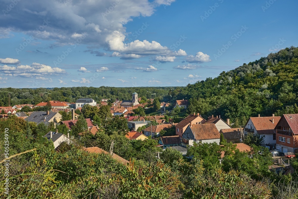 Settlement bitween hill, houses of Tokaj