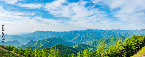 Fotografía 御荷鉾スーパー林道展望台から見えるパノラマ　群馬県