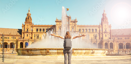 woman traveler in Seville plaza