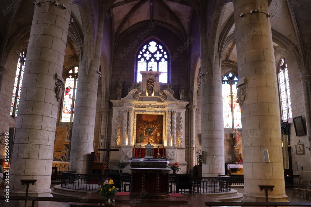 L'église Saint Andre, église romane, intérieur de l'église, ville de Angoulême, département de la Charente, France