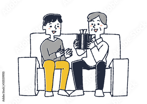 父親にプレゼントを渡す男性　コミカルな手書きの人物　ベクター、温かみのある線画