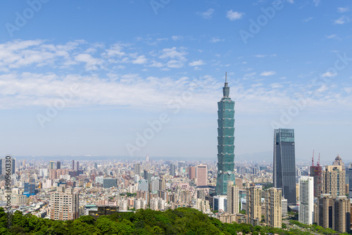 Taipei city skyline and city life © leungchopan