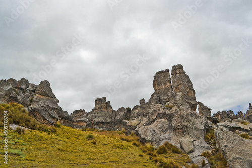 El Bosque de piedras de Huayllay está ubicado en el distrito de Huayllay, provincia y departamento de Pasco, Perú tiene una extensión de 6000 ha.1​ Está protegido desde 1974 por el establecimiento del