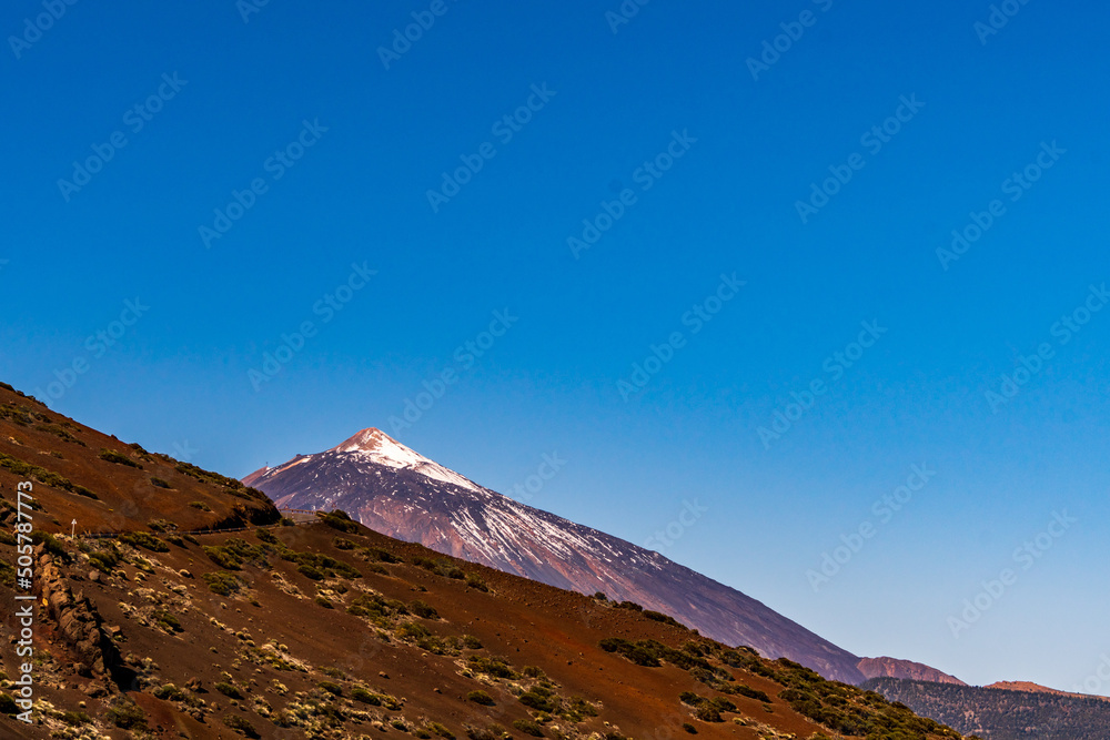 Paisaje con el pico del volcán en el Parque Nacional del Teide, isla de Tenerife.