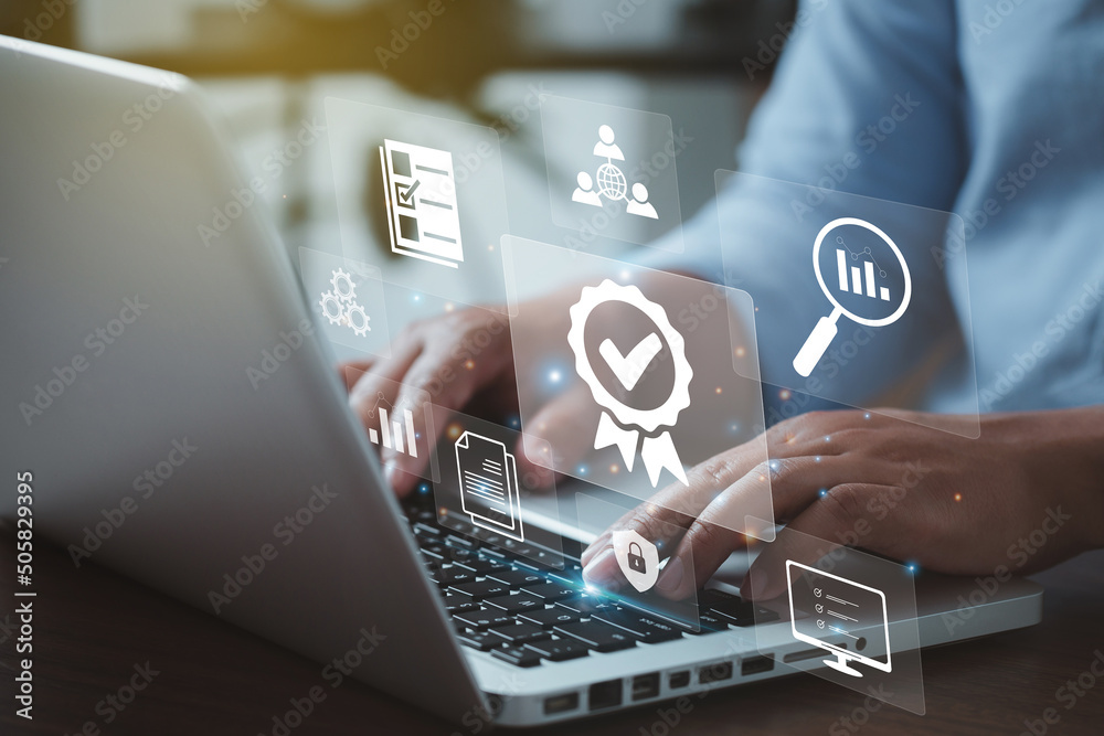 Ταπετσαρία Businessman working on laptops with signs of the top service Quality control certification checked guarantees of the standard of company product