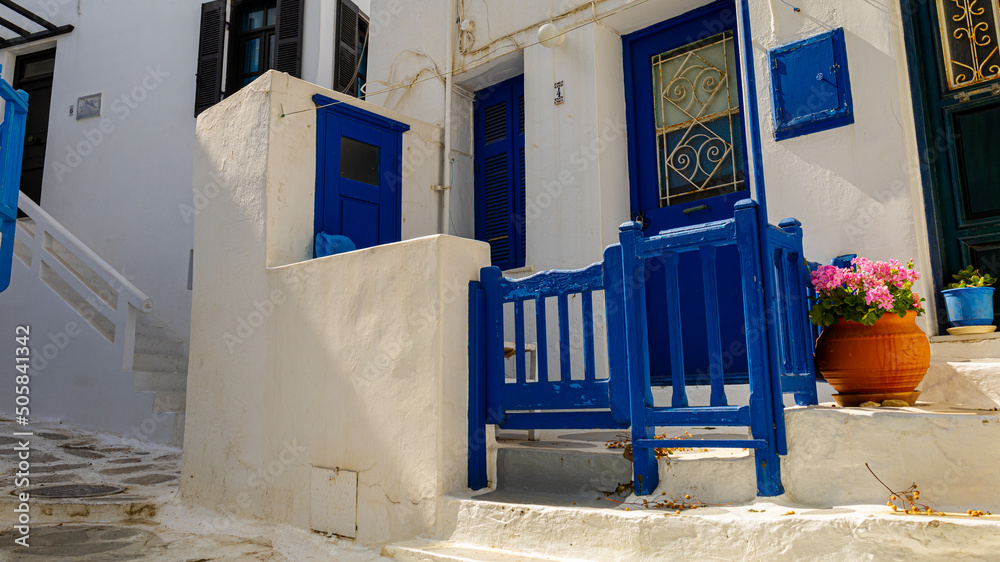 Φωτογραφία Inside the old town of Mykonos on the Greek island of the same name, Mykonos