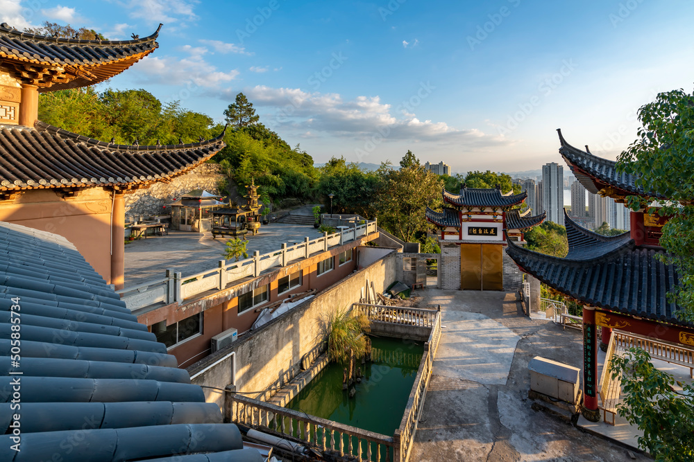 Φωτογραφία Close-up of ancient architecture of Buddhist temple in Wenzhou