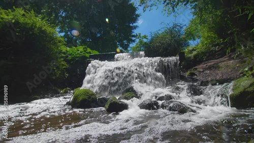 Kleiner Wasserfall