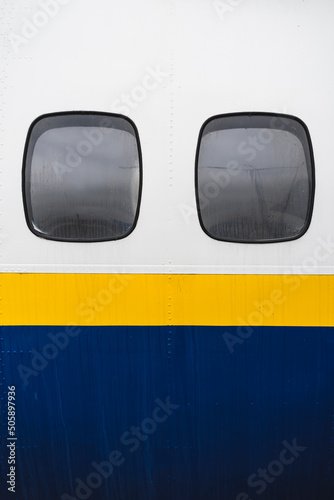 Obraz na płótnie Airplane windows from the outside w salonie