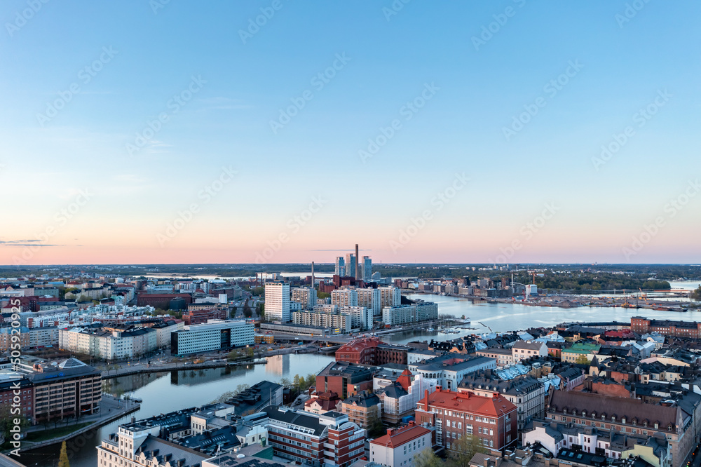 Obraz premium Aerial sunset view of beautiful city Helsinki, Finland