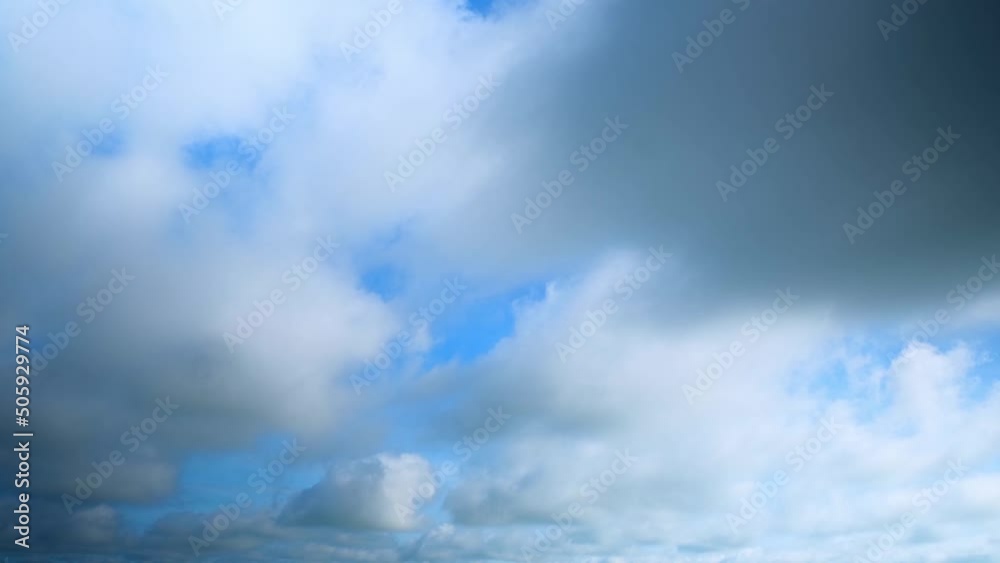 4K UHD : Sky Time lapse, Beautiful background, Sky Timelapse of horizon. Summer sky
4K UHD : Sky Time lapse, Beautiful background, Sky Timelapse of horizon. Summer sky