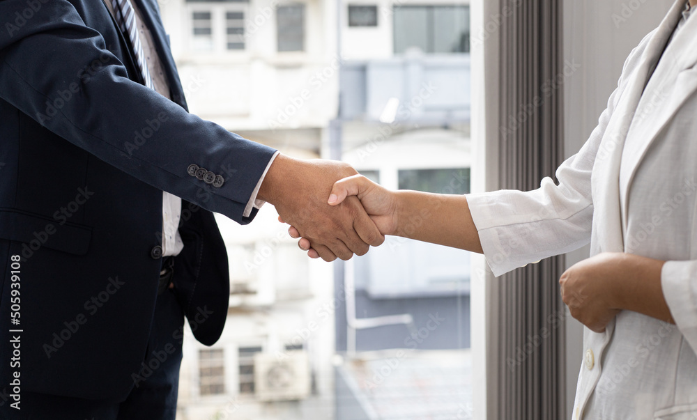 Φωτογραφία Greeting and meeting, business partners as partners shaking hands to congratulate each other to work together, Building friendship in real estate investment , handshake concept