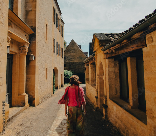 Woman tourist in Dordogne France © MEANDERING TRAIL