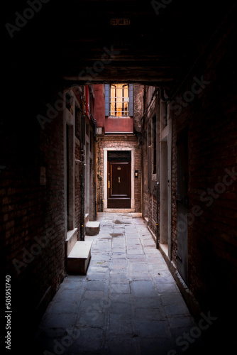 Venise Street - 1