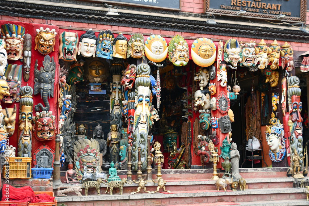 Fototapeta premium Bhaktapur - Nepal - Colourful Ethnic Art shop