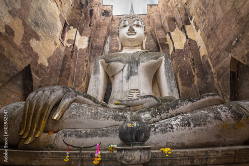 Obraz na płótnie The Big Buddha at Wat Si Chum, Sukhothai, Thailand w salonie