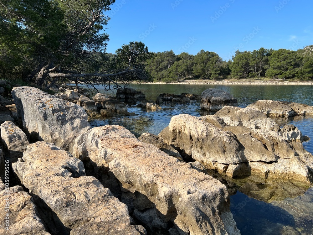 Φωτογραφία Rocky coast of the island of Čiovo in central Dalmatia, Croatia