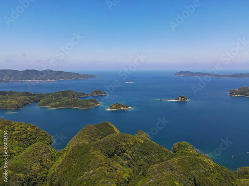 Fototapeta Naklejka Na Ścianę i Meble -  対馬金田城頂上から空撮した浅茅湾の島々