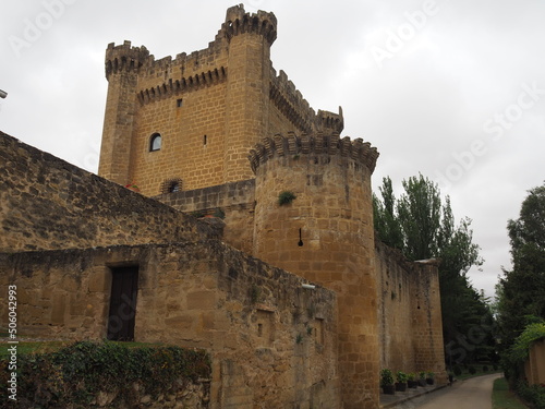 Quadro su tela Sajazarra, municipio de la comunidad de La Rioja, pueblo pequeño con un bonito castillo