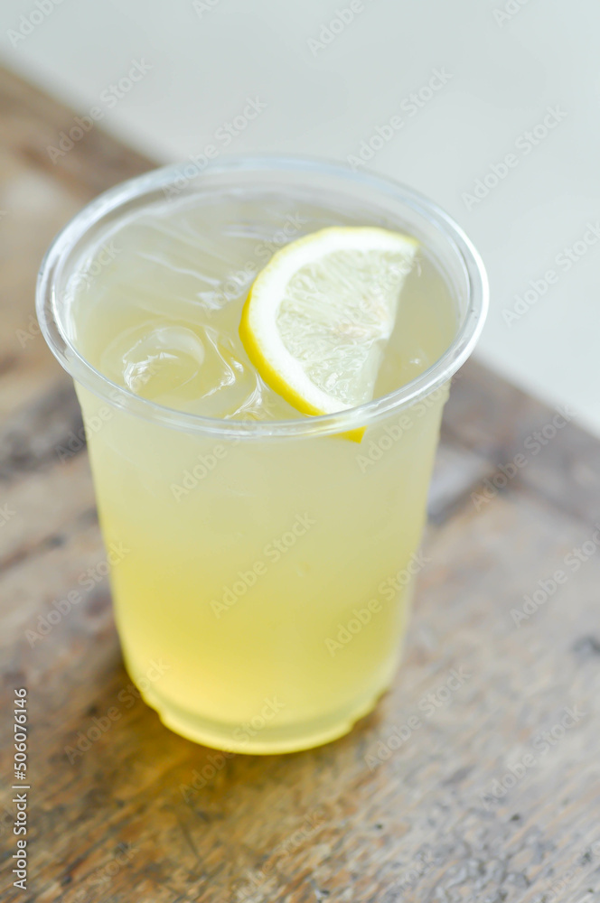 lime juice or lemon juice, lemon soda or tonic or soda and lime slice topping for serve lime juice or lemon juice, lemon soda or tonic or soda and lime slice topping for serve