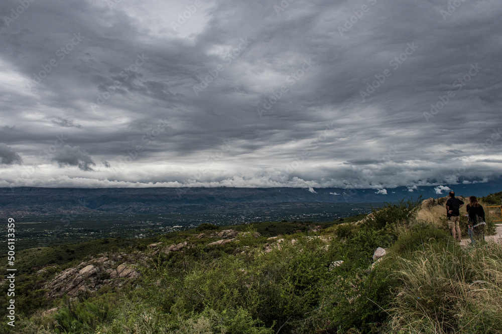 Zona Montañosa en un dia nublado