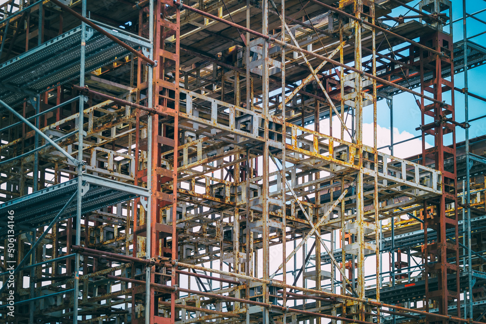 Metal scaffolding structure