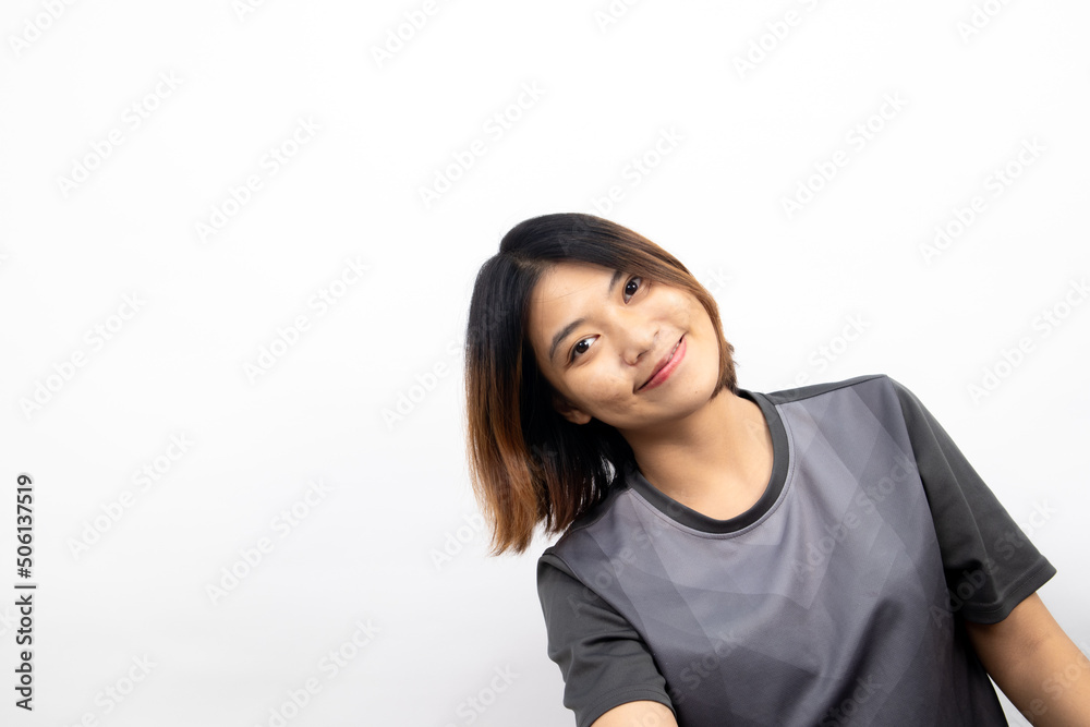 Asian women are enjoying taking pictures of themselves in a new and unusual way. Asian women are enjoying taking pictures of themselves in a new and unusual way.