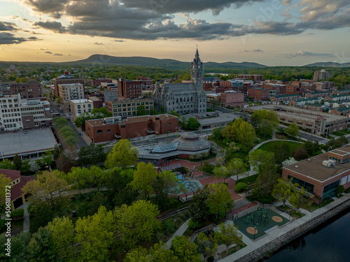 Fototapeta Naklejka Na Ścianę i Meble -  Holyoke Mass, City Hall
