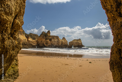 Praia dos Tres Irmaos an der Algarve