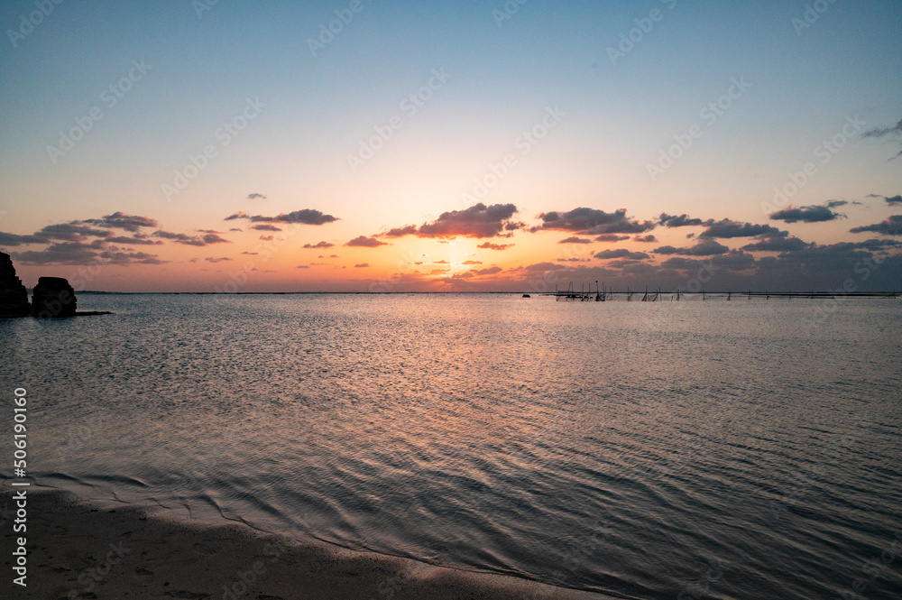 沖縄　アラハビーチの夕景