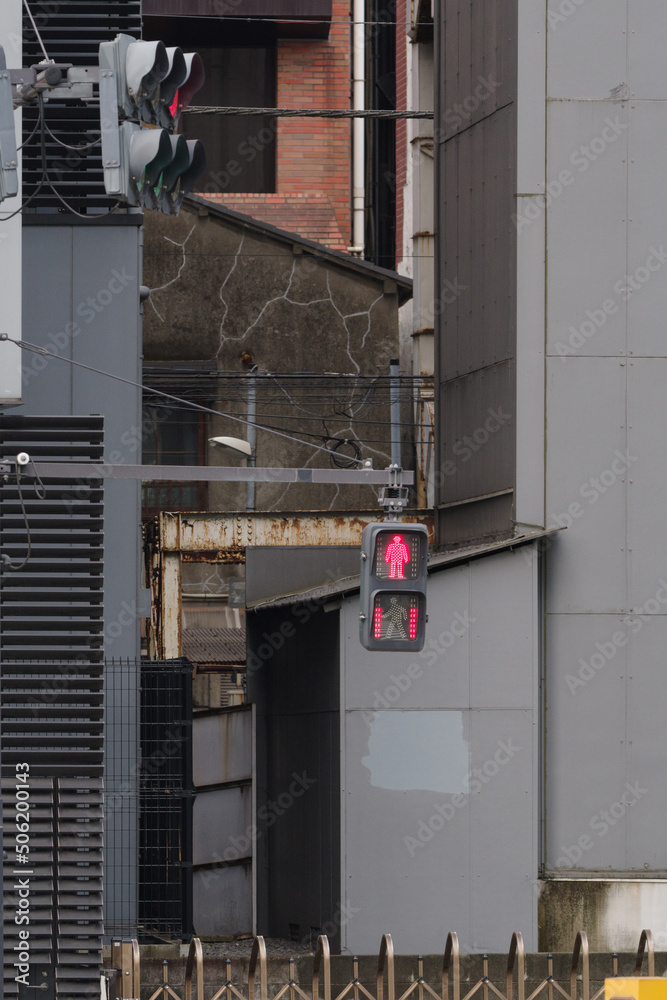 赤信号と赤坂の街並