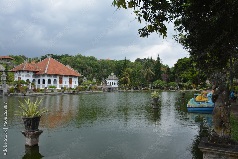 Fototapeta premium sightseeing the beauties of Indonesian culture