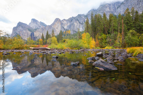 Fototapeta Naklejka Na Ścianę i Meble -  Autumn in Yosemite