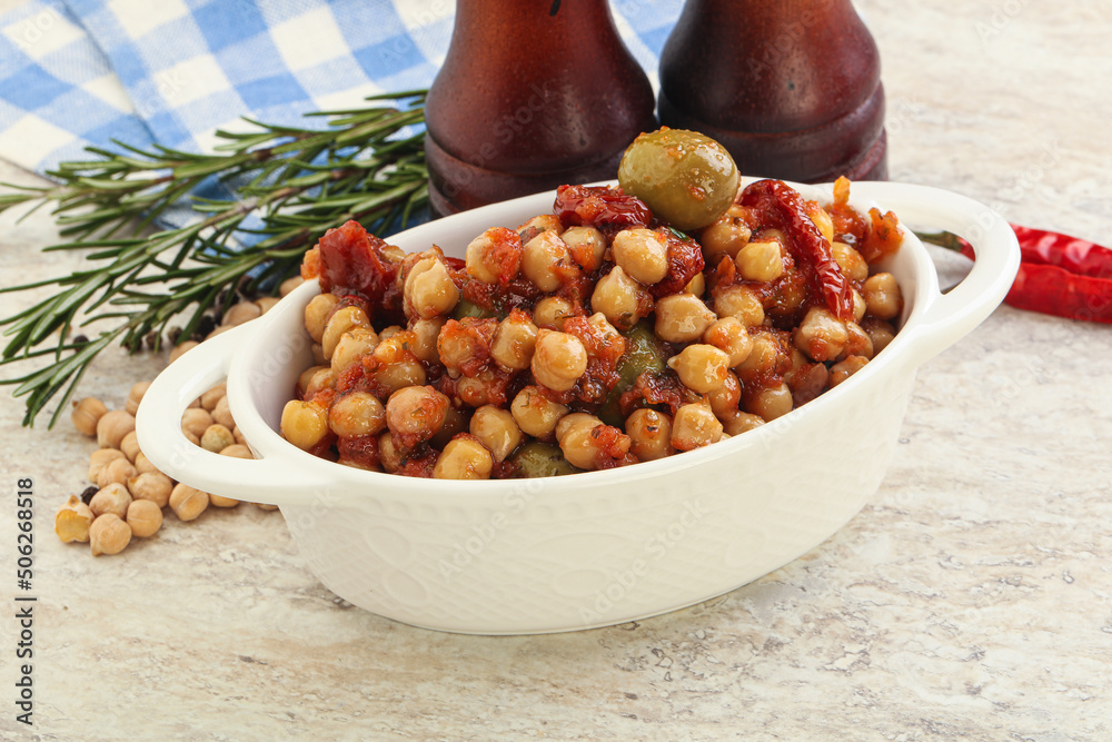 Chickpea beans with dry tomato and olives