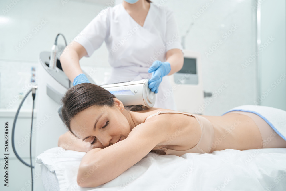 Fototapeta premium woman receives spa treatment