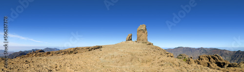 Panoramic view of Roque Nublo upon the barren mountaintop