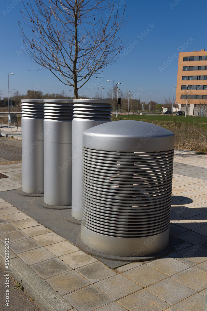 Mailbox Container System for the selective pneumatic collection of