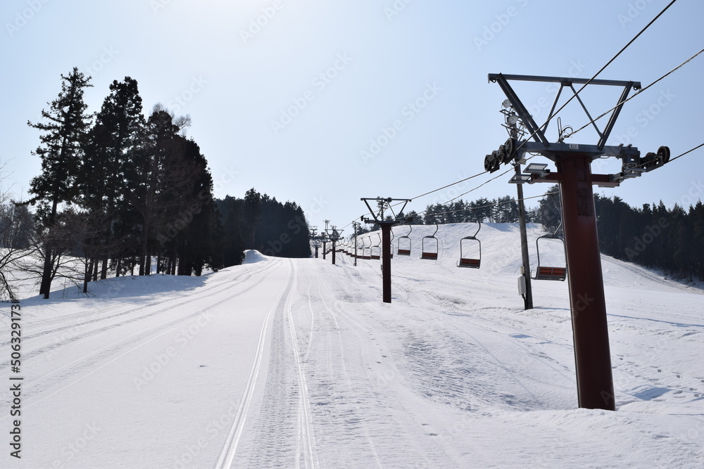 スキー場 リフト 雪景色