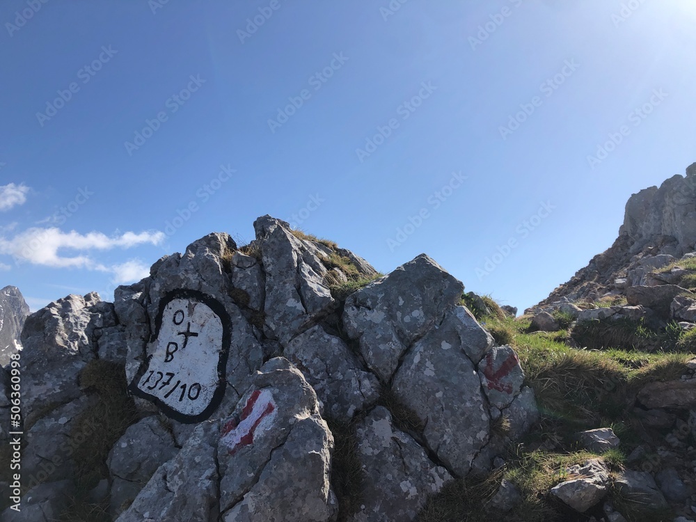Wandern im Naturschutzgebiet Berchtesgadener Alpen Stock Photo Adobe
