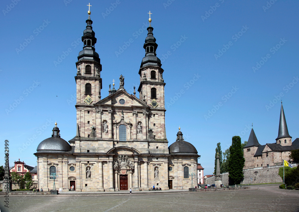 Fototapeta premium Der Dom St. Michael in Fulda. St. Michael, Fulda, Hessen, Deutschland, Europa -- The Cathedral of St. Michael in Fulda. St. Michael, Fulda, Hesse, Germany, Europe