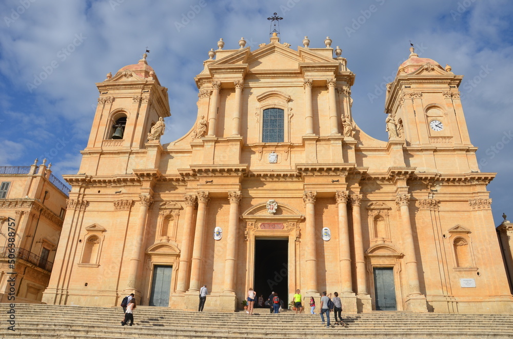 Some photos from the beautiful city of Noto, in the Val di Noto in Sicily. Taken during the summer of 2021.