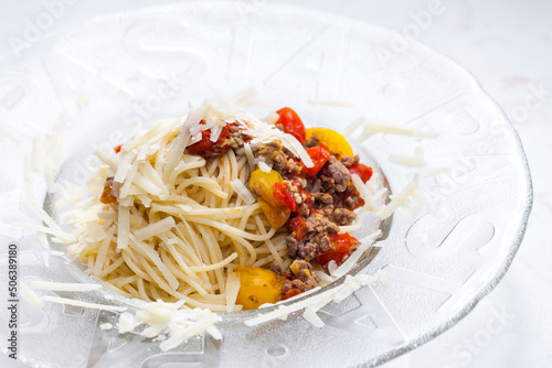 spaghetti with minced meat and tomatoes