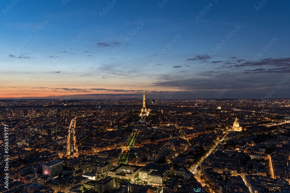 Panoramic view of Paris with the Eiffel tower