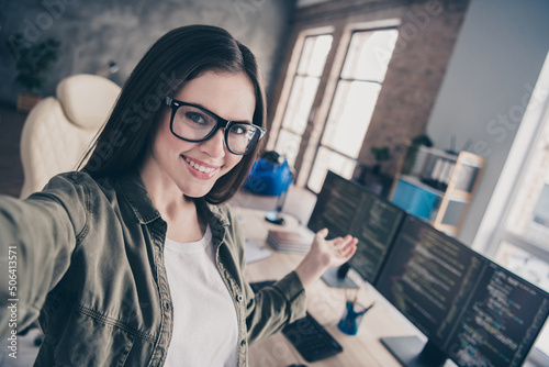 Bild auf Leinwand Photo of young pretty girl indicate hand workplace date support tester professio