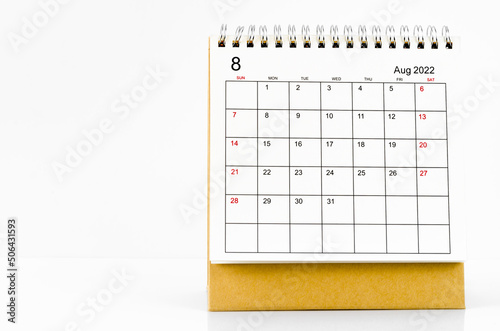 August 2022 desk calendar on white background. © gamjai