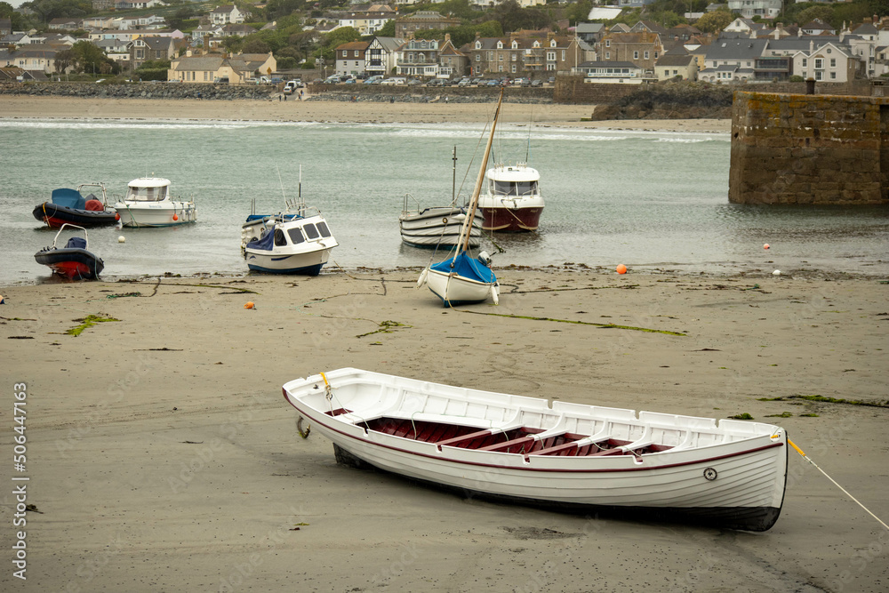 Fototapeta premium boat on the beach