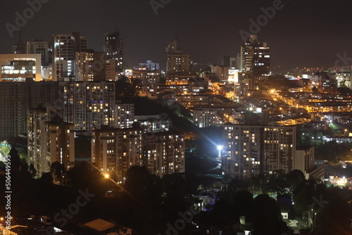 Linda vista de Manizales, Colombia en la noche